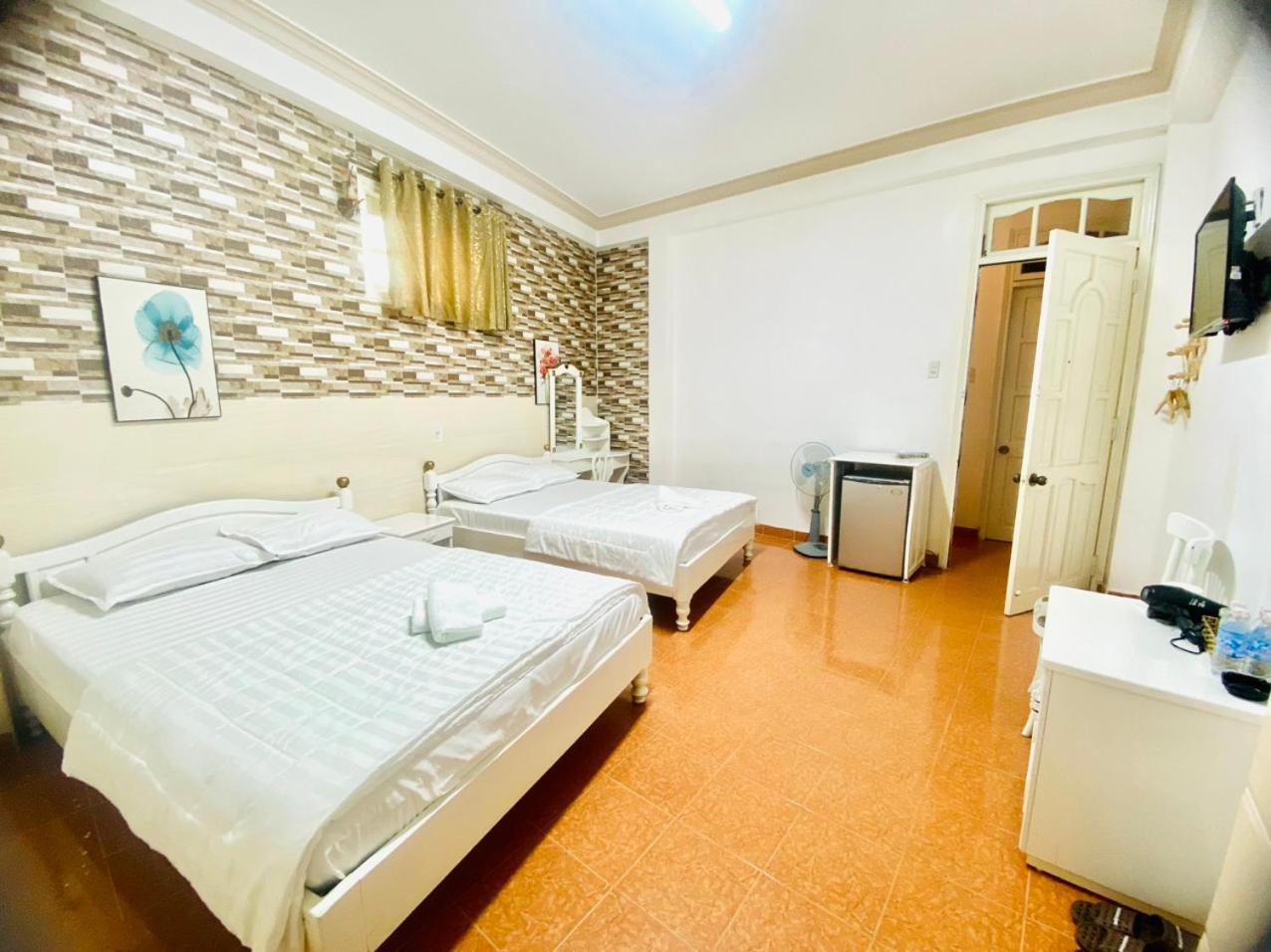 Khách Sạn LÊ VŨ Da Lat Esterno foto